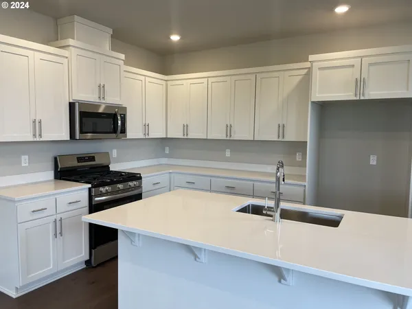 $459,900 | 1902 7 Mile Lane Southeast, Albany, OR 97322