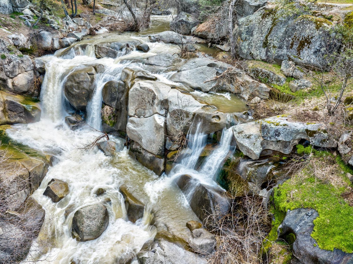 42538 Buckeye Road Oakhurst, CA 93644 - Photo 1 of 46