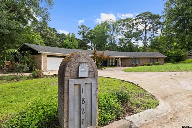 front view of house with a yard