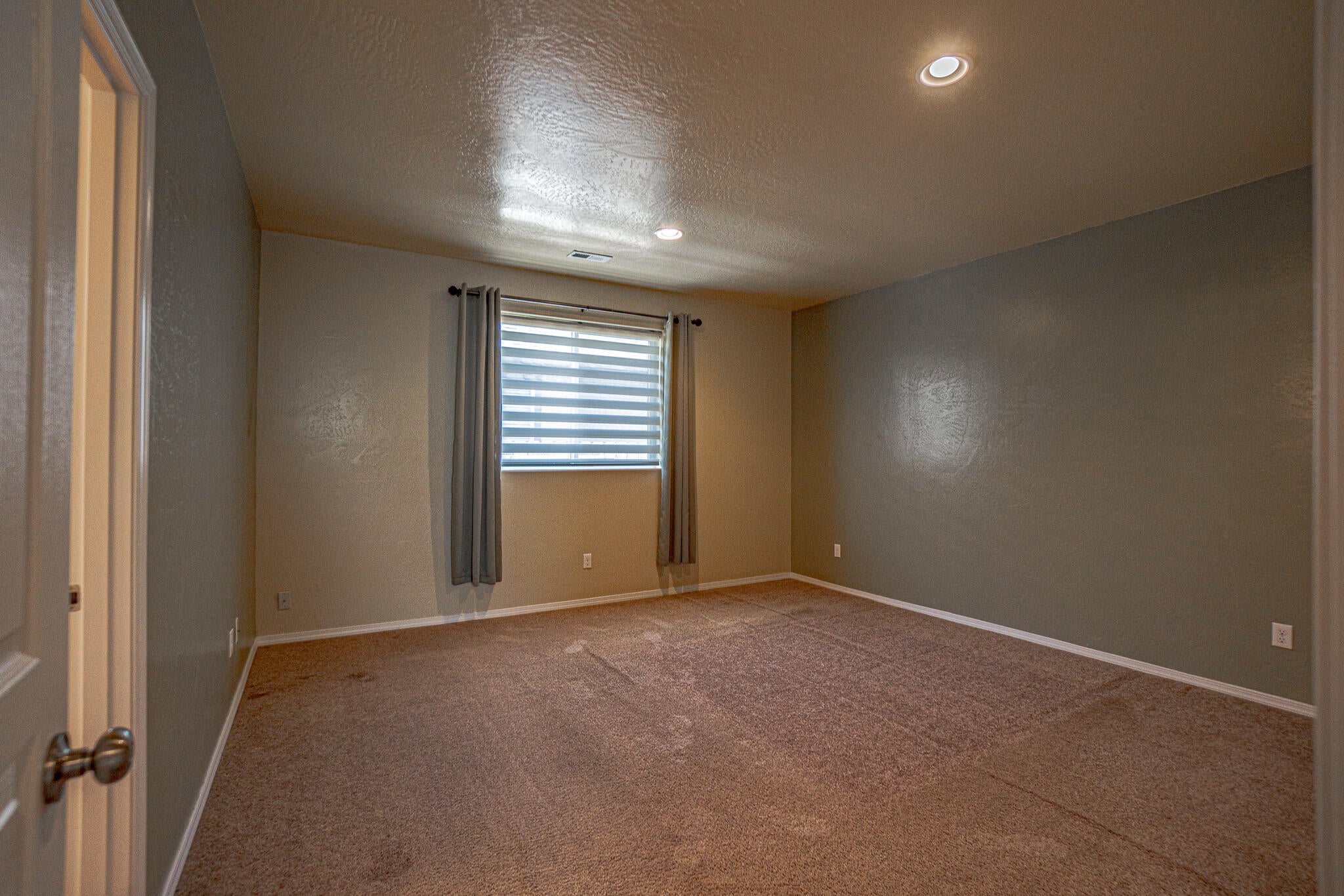 1491 Spring Street Medford, OR 97504 - Photo 14 of 28 DSC02382-HDR