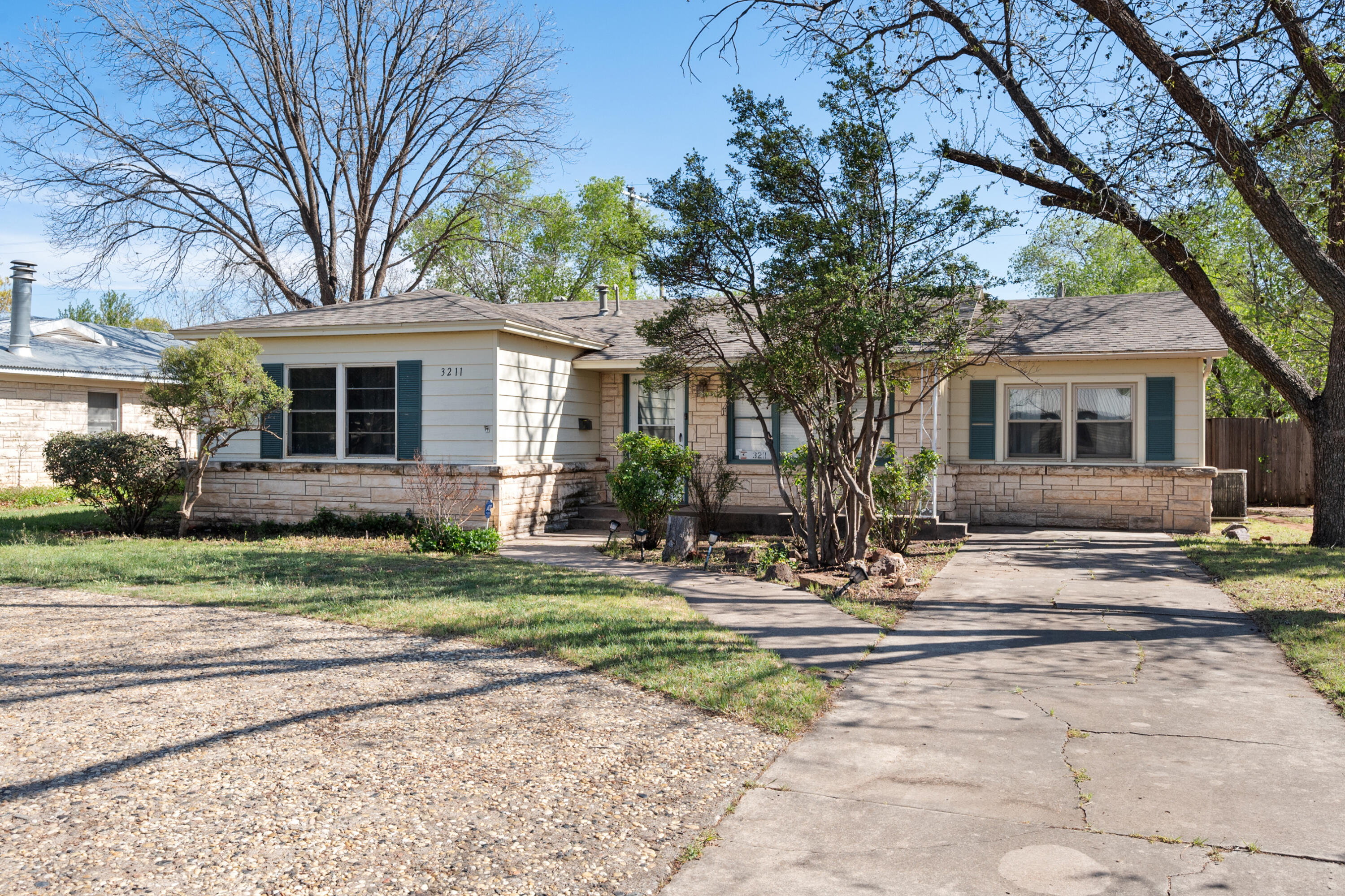 3211 26th Street Lubbock, TX 79410 - Photo 3 of 34 03-3211 26th_5519