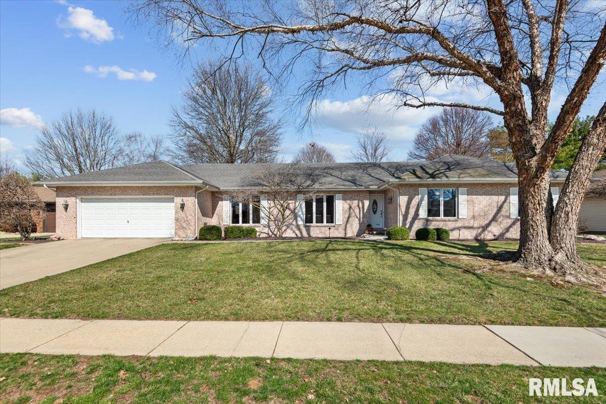 2505 Wydown Avenue Springfield, IL 62704 - Photo 1 of 41