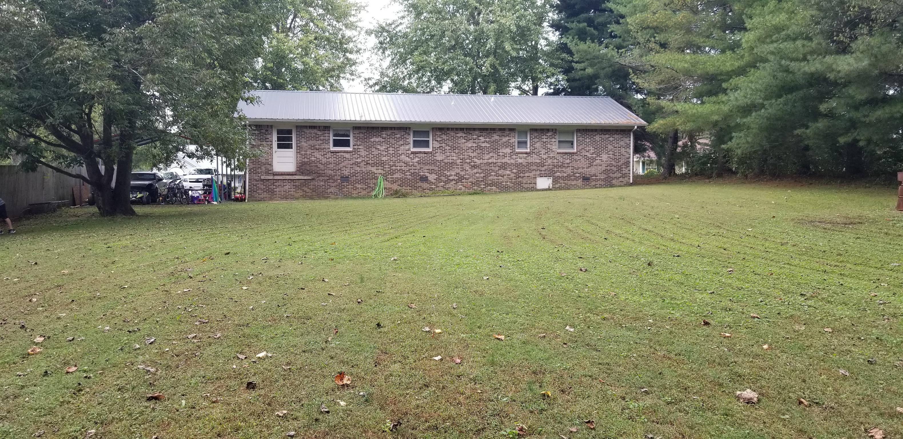 157 West Riddle Road Manchester, TN 37355 - Photo 17 of 17 Brand new metal roof put on in March.