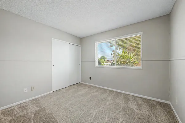 $1,800 | 12446 North 36th Drive, Phoenix, AZ 85029