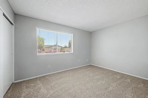 $1,800 | 12446 North 36th Drive, Phoenix, AZ 85029