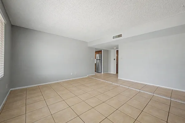 $1,800 | 12446 North 36th Drive, Phoenix, AZ 85029