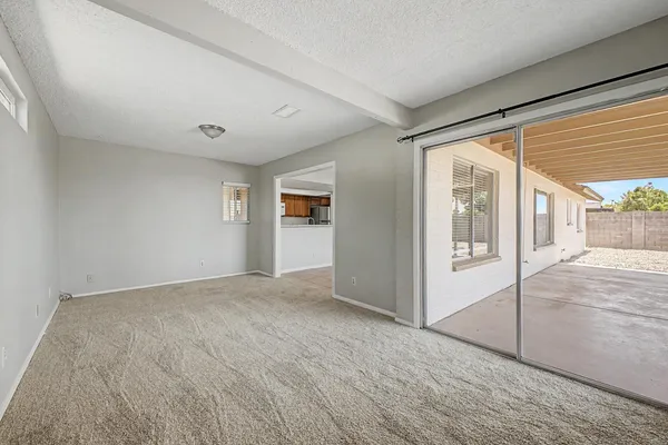 $1,800 | 12446 North 36th Drive, Phoenix, AZ 85029