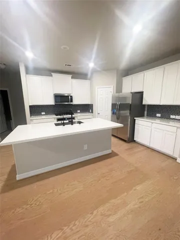 $2,300 | 13307 Rowan Grn Drive, Humble, TX 77346