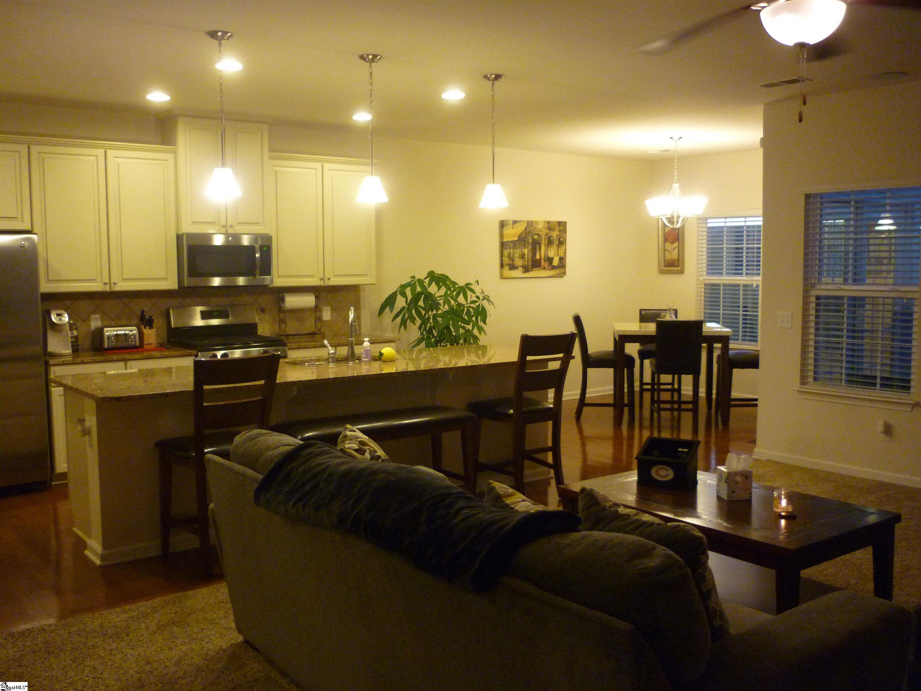 340 Bucklebury Road Greer, SC 29651 - Photo 8 of 36 Gallery Image 8