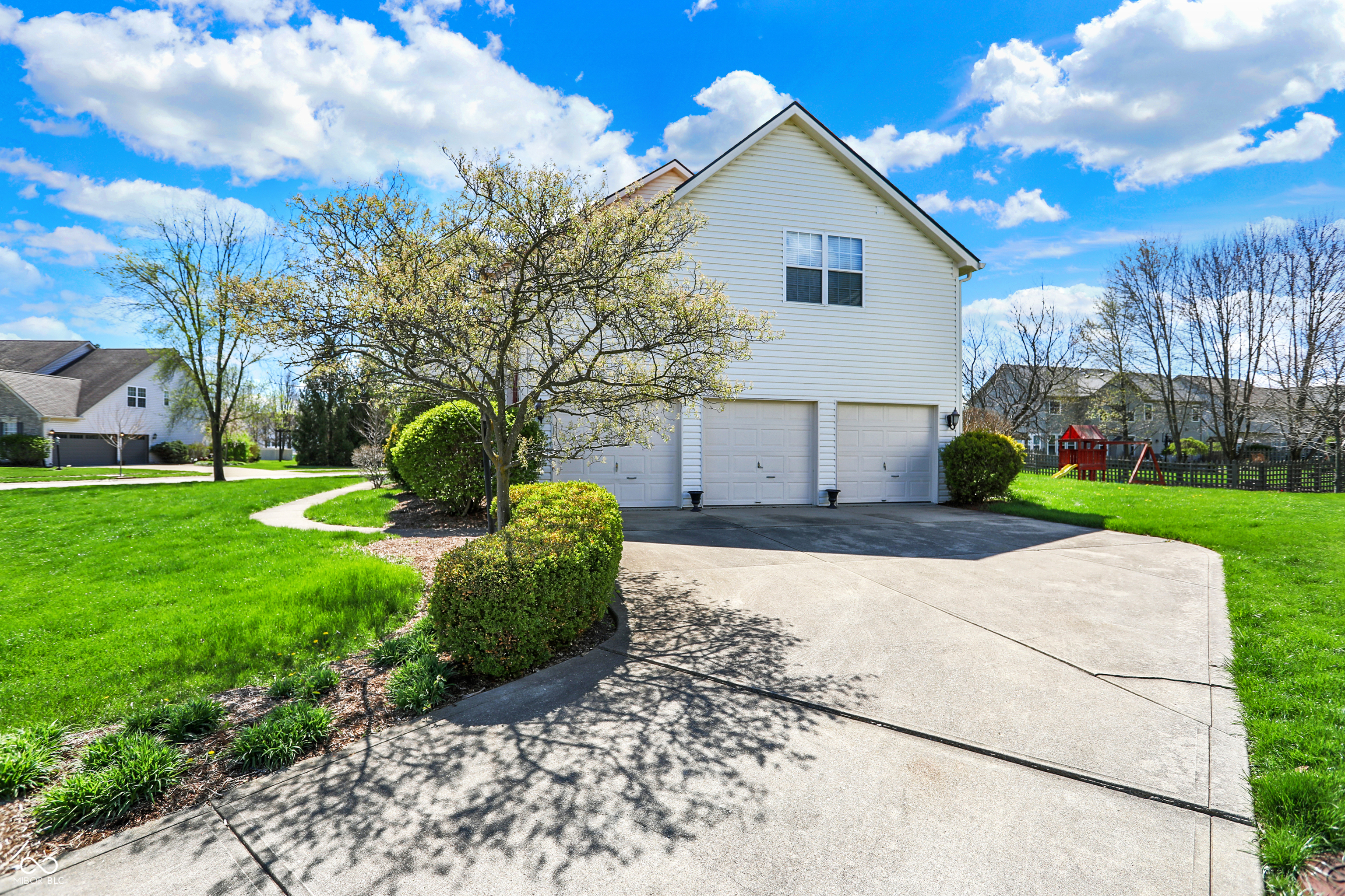 12448 Pasture View Court Carmel, IN 46033 - Photo 4 of 64