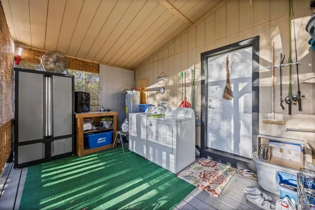 a view of a storage & utility room