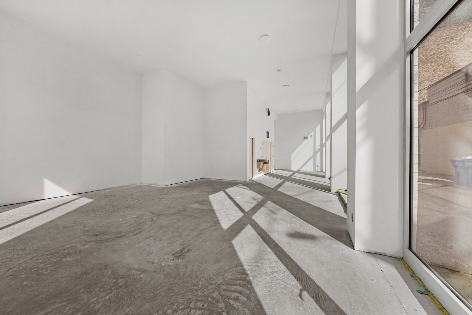 816 West Cullerton Street, Unit 1W Chicago, IL 60608 - Photo 12 of 34 a view of entryway