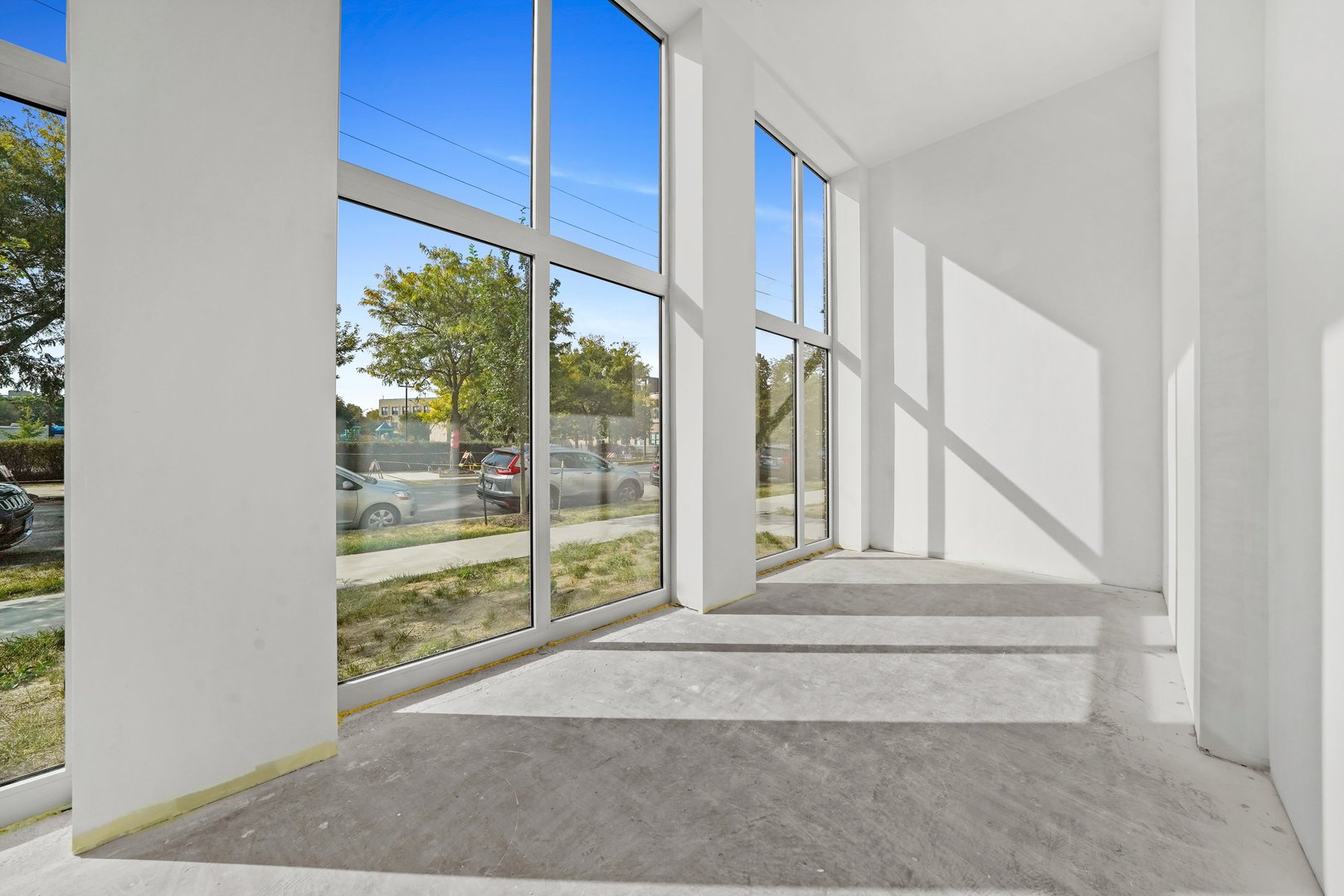 816 West Cullerton Street, Unit 1W Chicago, IL 60608 - Photo 2 of 34 a view of entryway