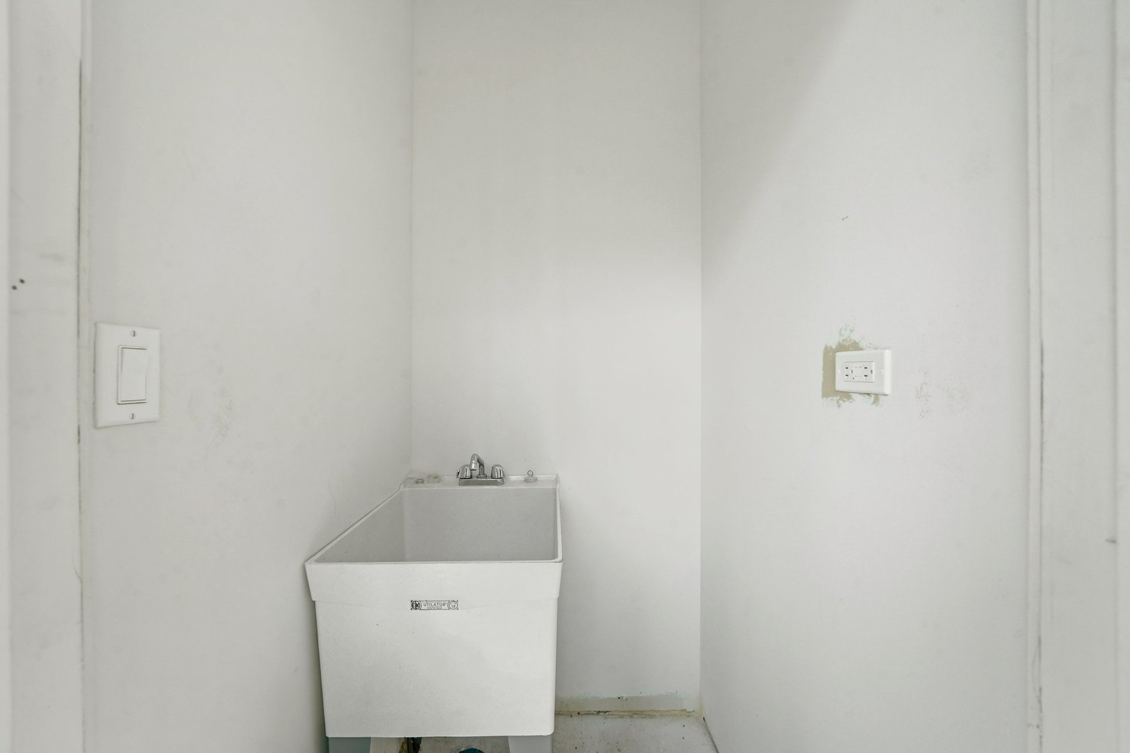 816 West Cullerton Street, Unit 1W Chicago, IL 60608 - Photo 21 of 34 unknown