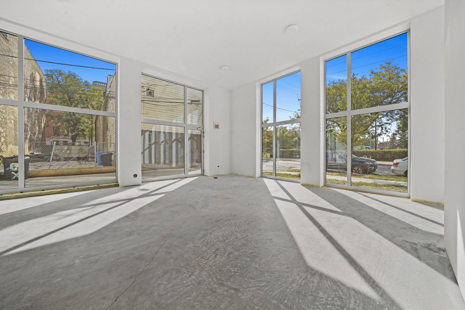 816 West Cullerton Street, Unit 1W Chicago, IL 60608 - Photo 8 of 34 a view of a room with a large window