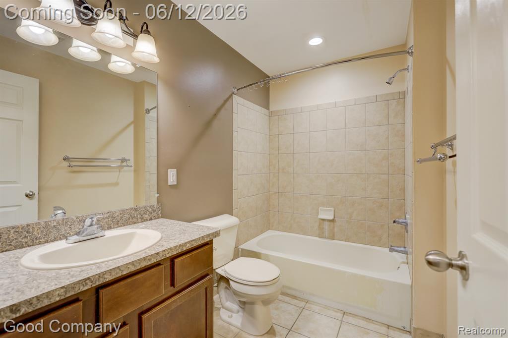 29941 Fox Run Circle Warren, MI 48092 - Photo 20 of 35