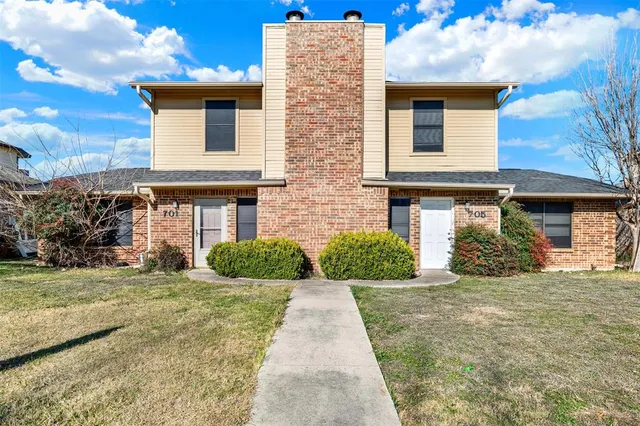 $470,000 | 701-705 Wolftrap Drive, Denton, TX 76209