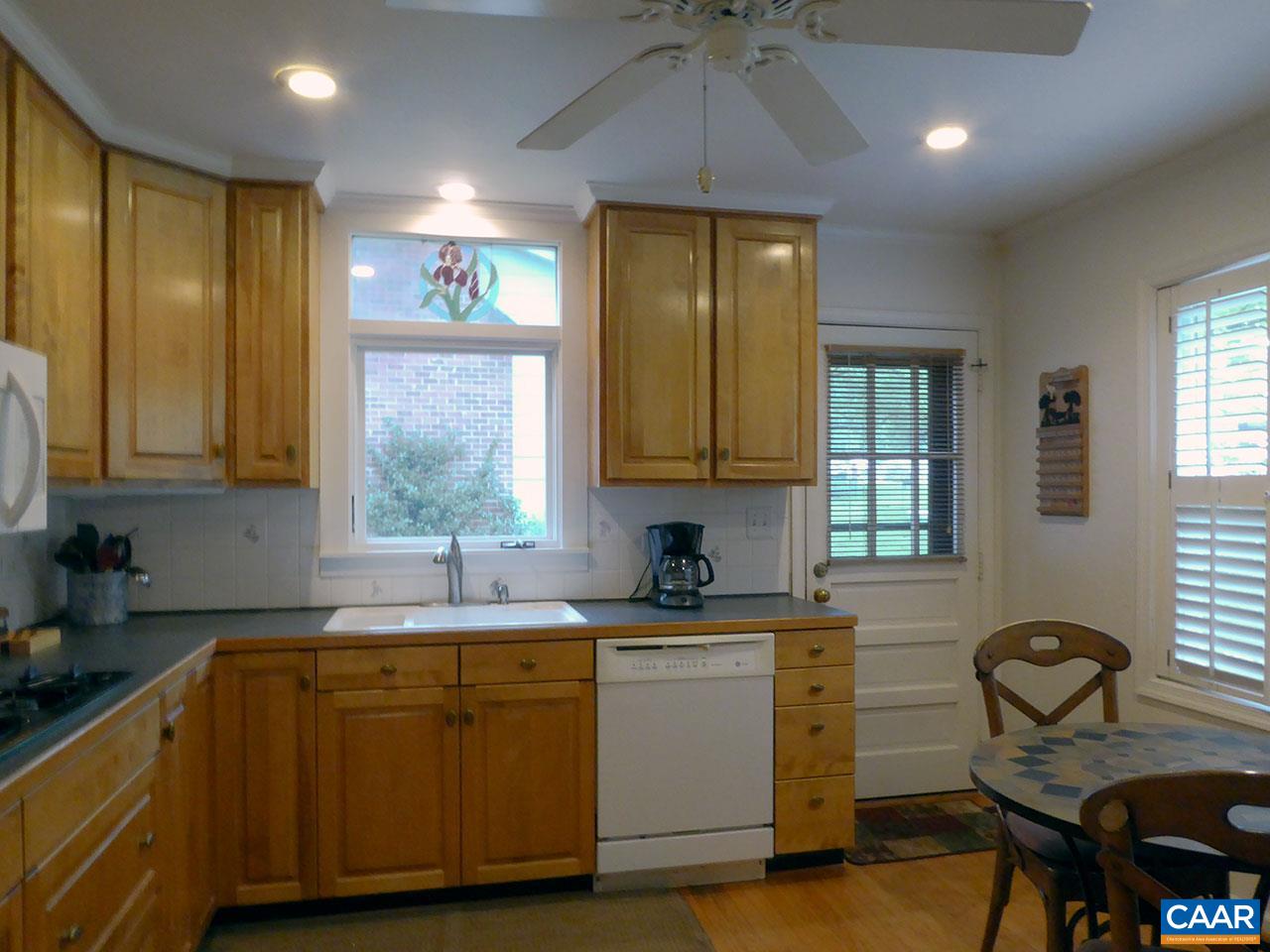 1623 Trailridge Road Charlottesville, VA 22903 - Photo 7 of 36 Gallery Image 7