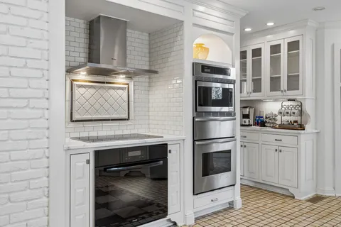 $2,495,000 | 2455 Long Hollow Pike, Hendersonville, TN 37075