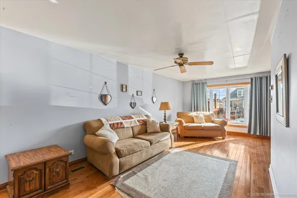$425,000 | 11122 South St Louis Avenue, Chicago, IL 60655