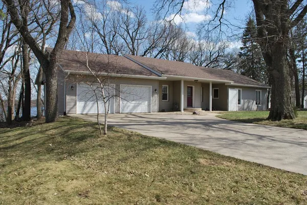 $449,900 | 767 Shoreacres Drive, Fairmont, MN 56031