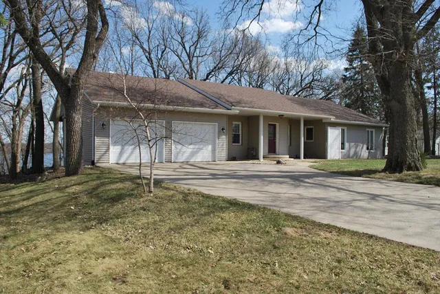 $449,900 | 767 Shoreacres Drive, Fairmont, MN 56031