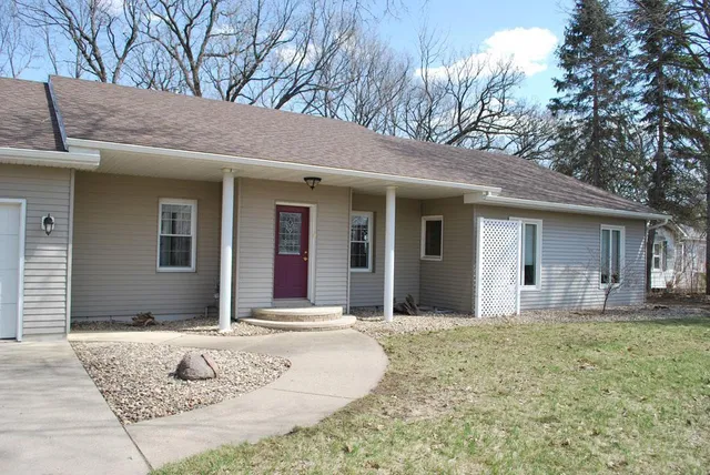 $449,900 | 767 Shoreacres Drive, Fairmont, MN 56031