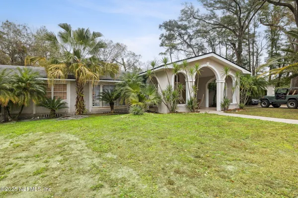 $22 | 8463 Beach Boulevard, Jacksonville, FL 32216