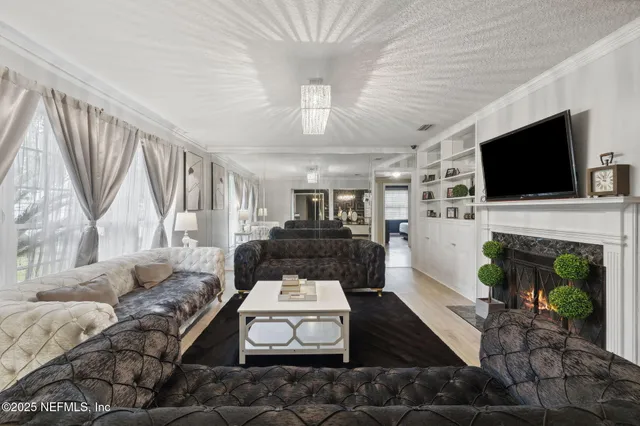 $22 | 8463 Beach Boulevard, Jacksonville, FL 32216