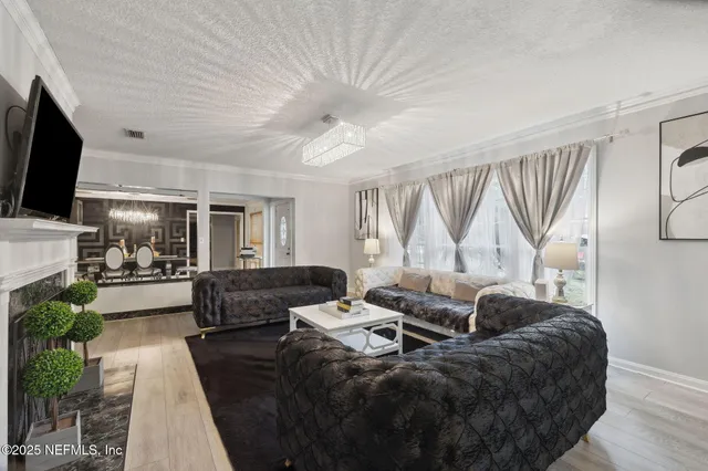 $22 | 8463 Beach Boulevard, Jacksonville, FL 32216