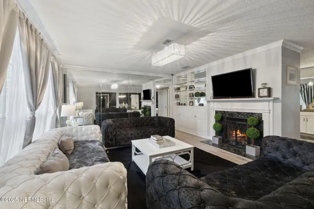 $22 | 8463 Beach Boulevard, Jacksonville, FL 32216