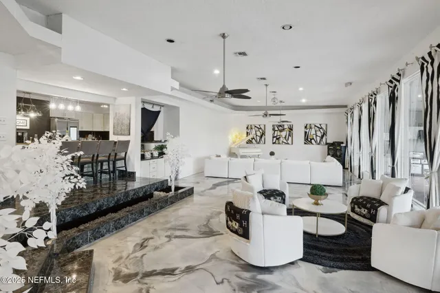 $22 | 8463 Beach Boulevard, Jacksonville, FL 32216