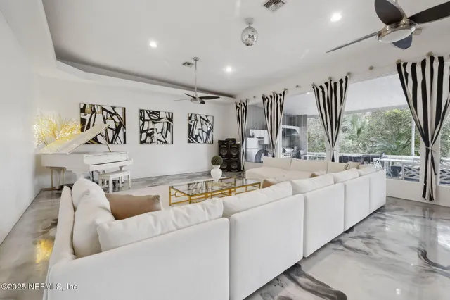 $22 | 8463 Beach Boulevard, Jacksonville, FL 32216