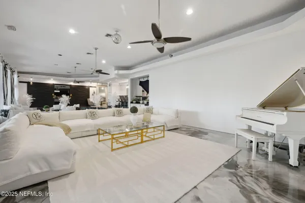 $22 | 8463 Beach Boulevard, Jacksonville, FL 32216