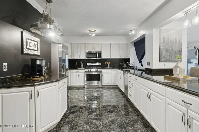 $22 | 8463 Beach Boulevard, Jacksonville, FL 32216