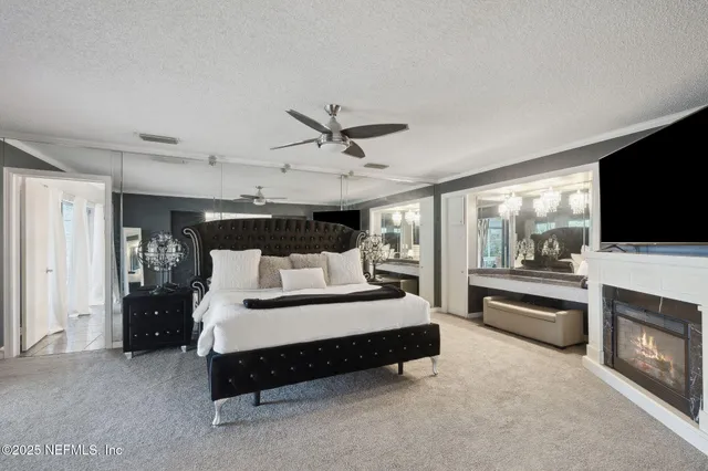 $22 | 8463 Beach Boulevard, Jacksonville, FL 32216