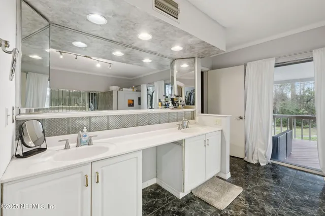 $22 | 8463 Beach Boulevard, Jacksonville, FL 32216