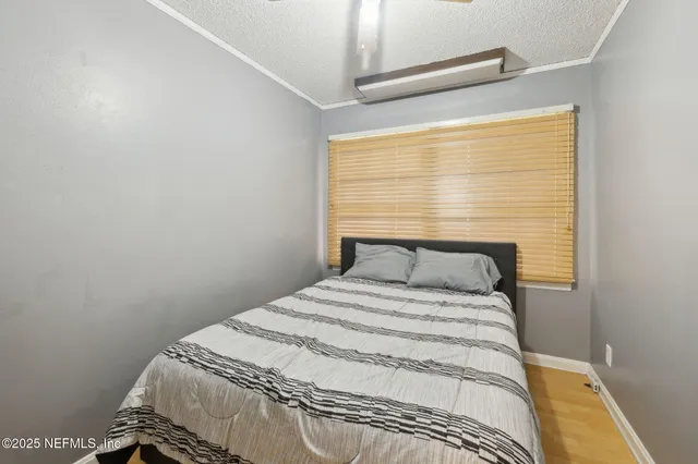 $22 | 8463 Beach Boulevard, Jacksonville, FL 32216