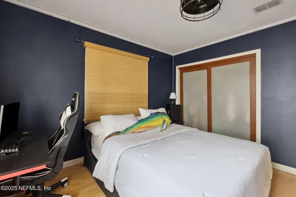 $22 | 8463 Beach Boulevard, Jacksonville, FL 32216