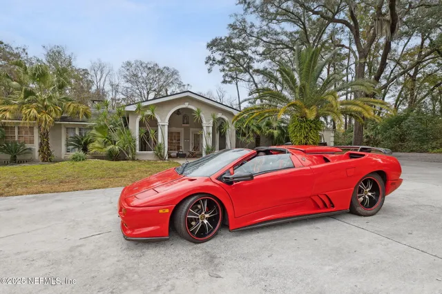 $22 | 8463 Beach Boulevard, Jacksonville, FL 32216