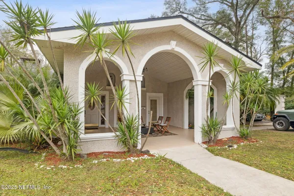 $22 | 8463 Beach Boulevard, Jacksonville, FL 32216