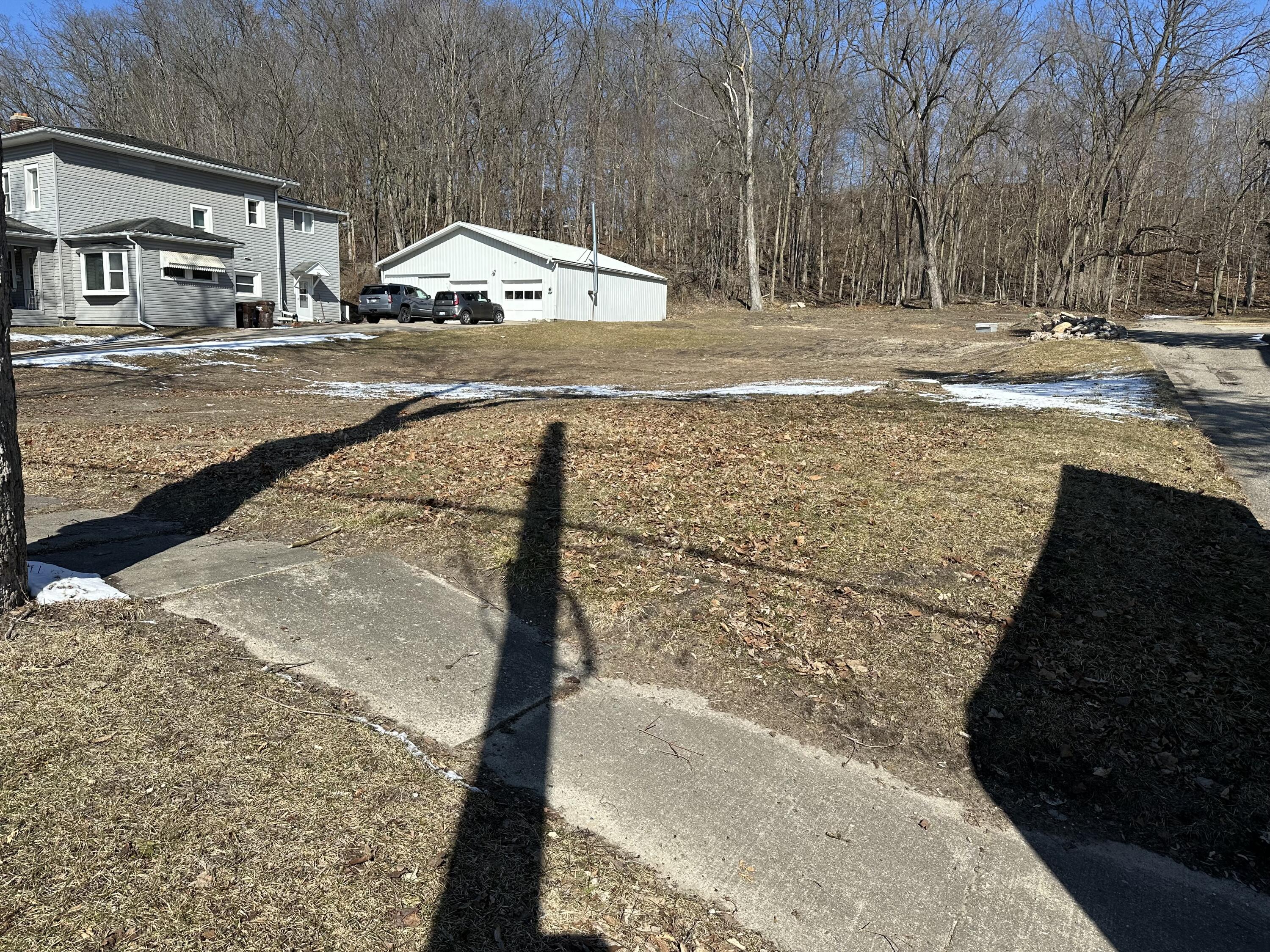 528 East Main Street Ionia, MI 48846 - Photo 3 of 8 IMG_1676