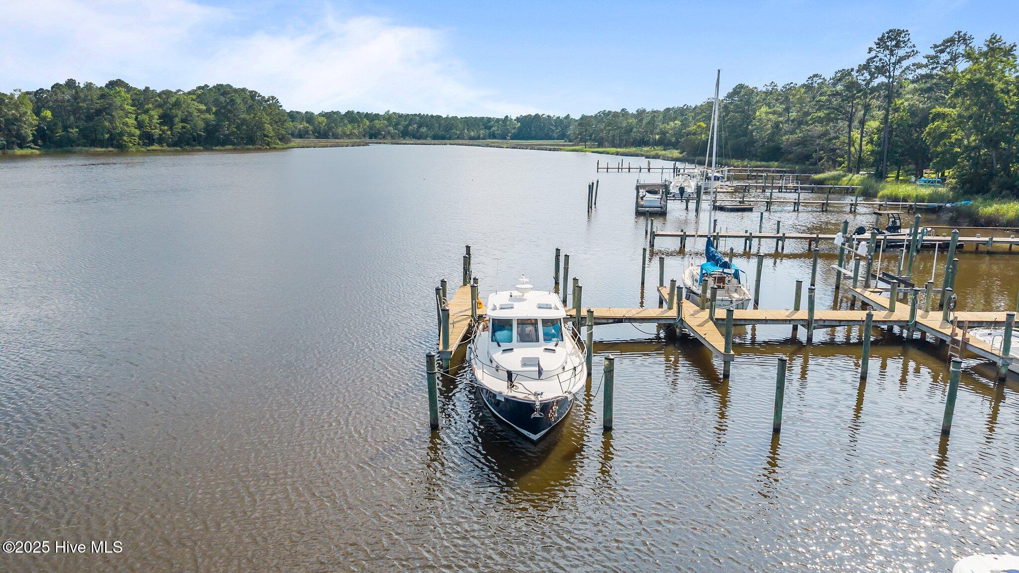 151 North Mitchell Way Havelock, NC 28532 - Photo 4 of 49 IMG_9102