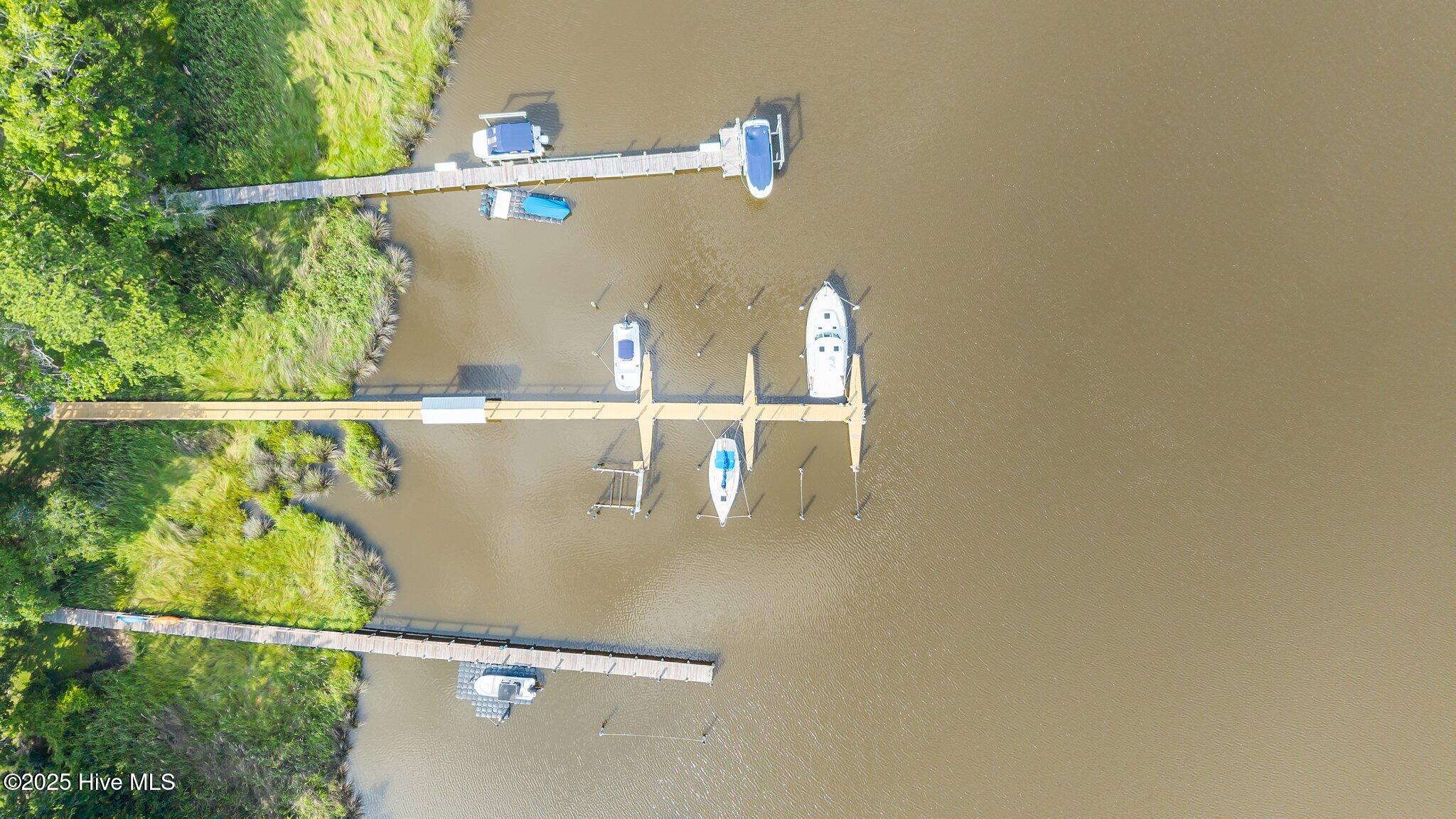 151 North Mitchell Way Havelock, NC 28532 - Photo 6 of 49 IMG_9100