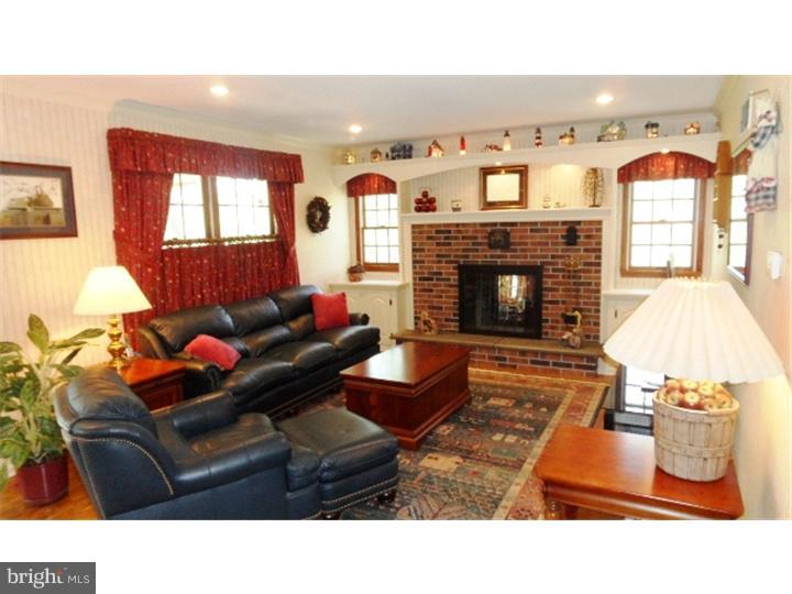 390 Trend Road Yardley, PA 19067 - Photo 12 of 25 Family Room