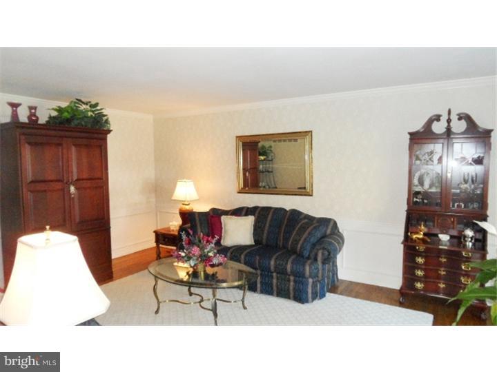 390 Trend Road Yardley, PA 19067 - Photo 4 of 25 Living Room