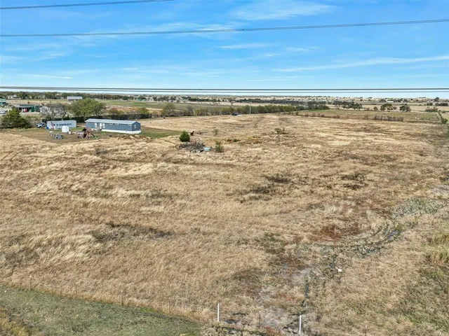 $695,000 | 16384 Farm To Market Road 1173, Krum, TX 76249