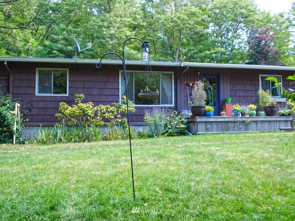 9086 Northeast Morgan Road Bainbridge Island, WA 98110 - Photo 1 of 21 Gallery Image 1