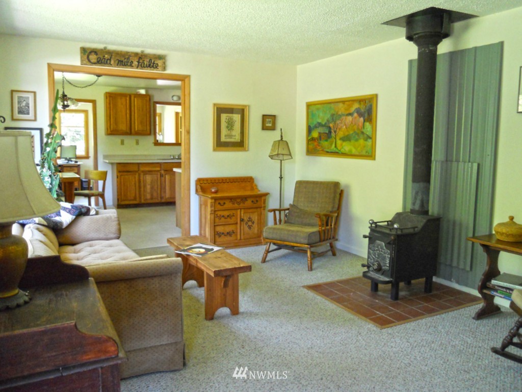 9086 Northeast Morgan Road Bainbridge Island, WA 98110 - Photo 11 of 21 Gallery Image 11