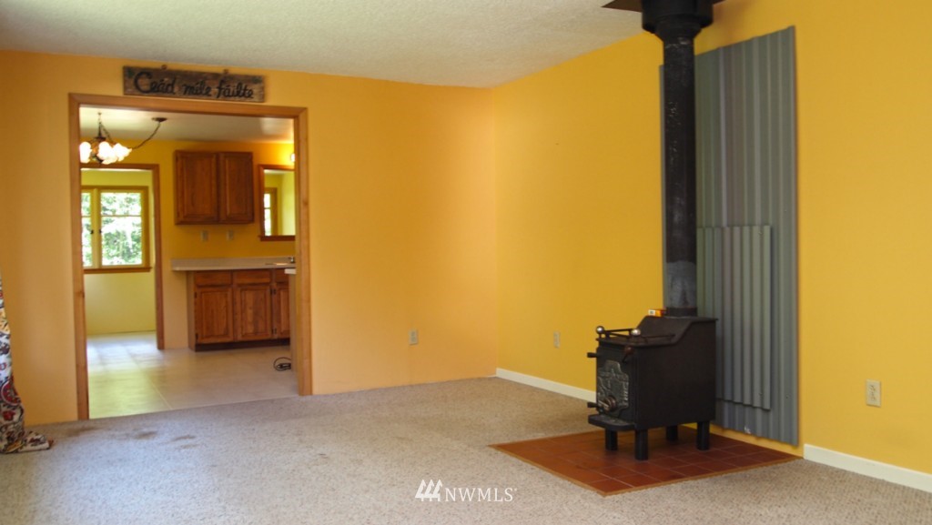 9086 Northeast Morgan Road Bainbridge Island, WA 98110 - Photo 12 of 21 Gallery Image 12